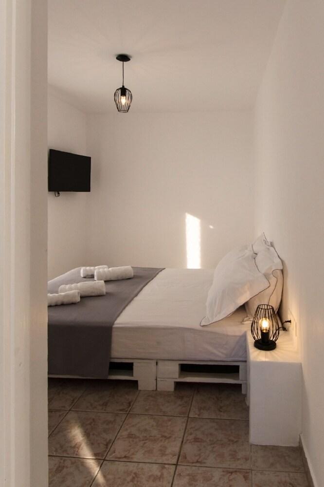 Perigiali Rooms Agali Bagian luar foto